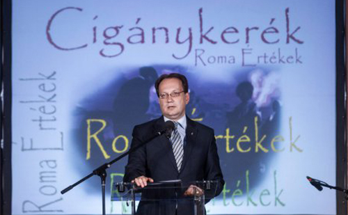 Hoppál Péter: A magyarországi romák kultúráját értékként állítjuk hazánk valamennyi polgára elé